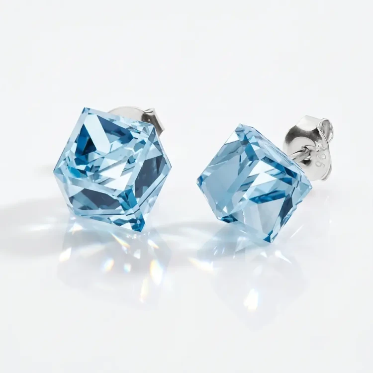 Eleganckie kolczyki kostki z błękitnymi kryształami Swarovski® Aquamarine