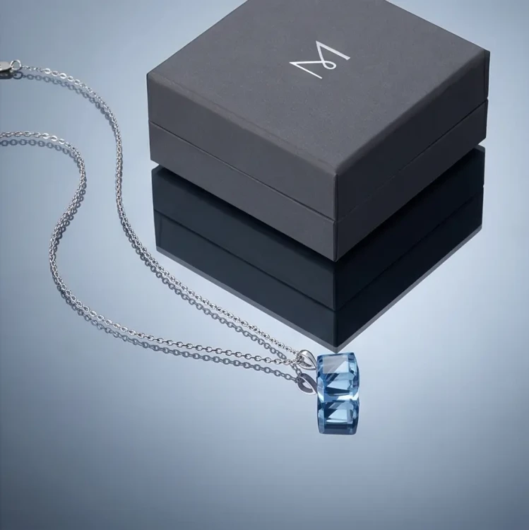 Naszyjnik damski z błękitnym kryształem Swarovski® 8 mm