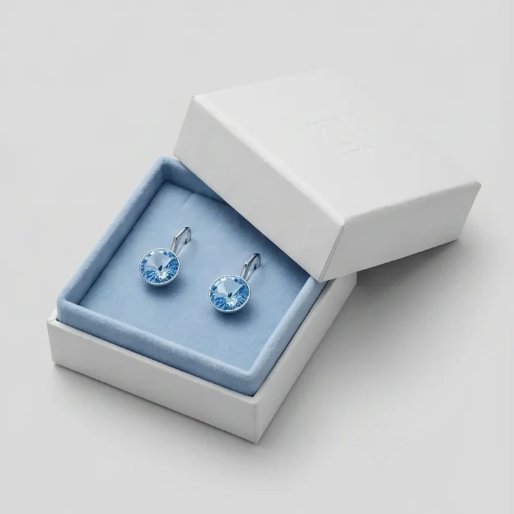 Delikatne kolczyki damskie z kryształami Swarovski® 8 mm w akwamarynowym odcieniu