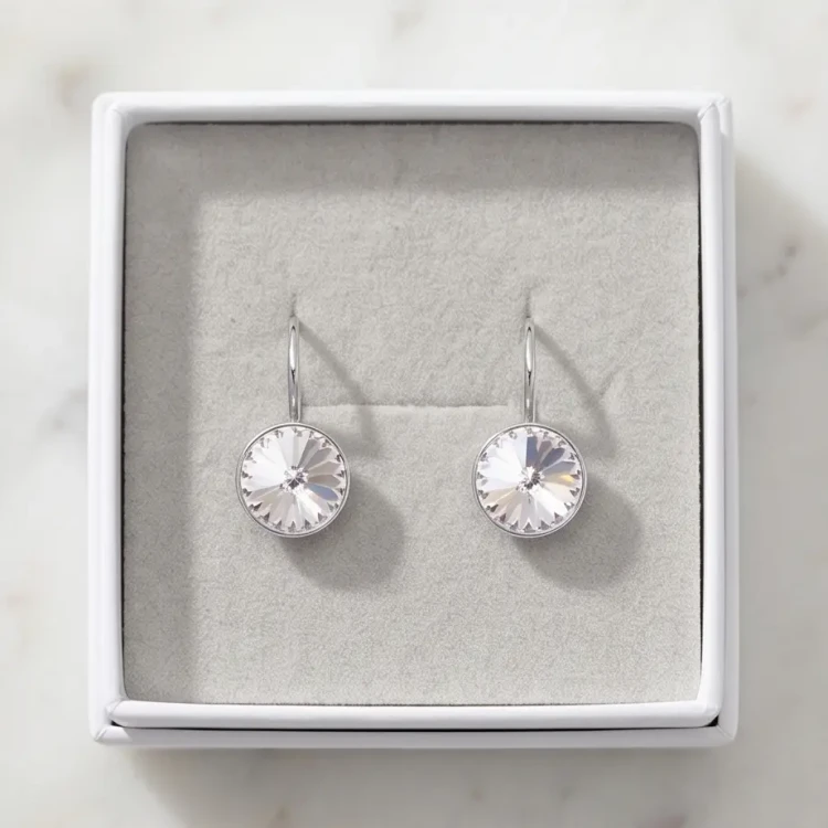 Eleganckie srebrne kolczyki z lśniącymi kryształami Swarovski® Crystal