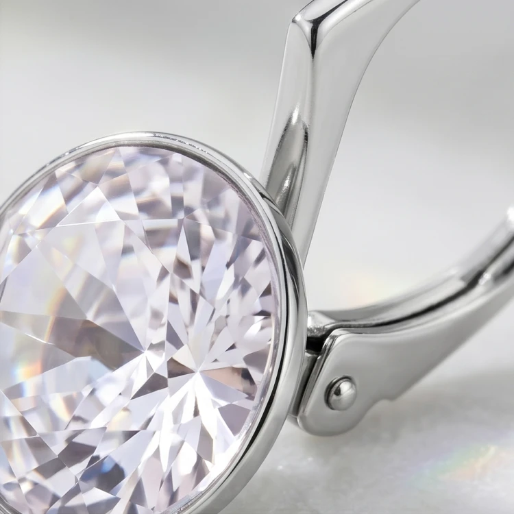 Damskie kolczyki srebrne z bezbarwnymi kryształami Swarovski® 8 mm
