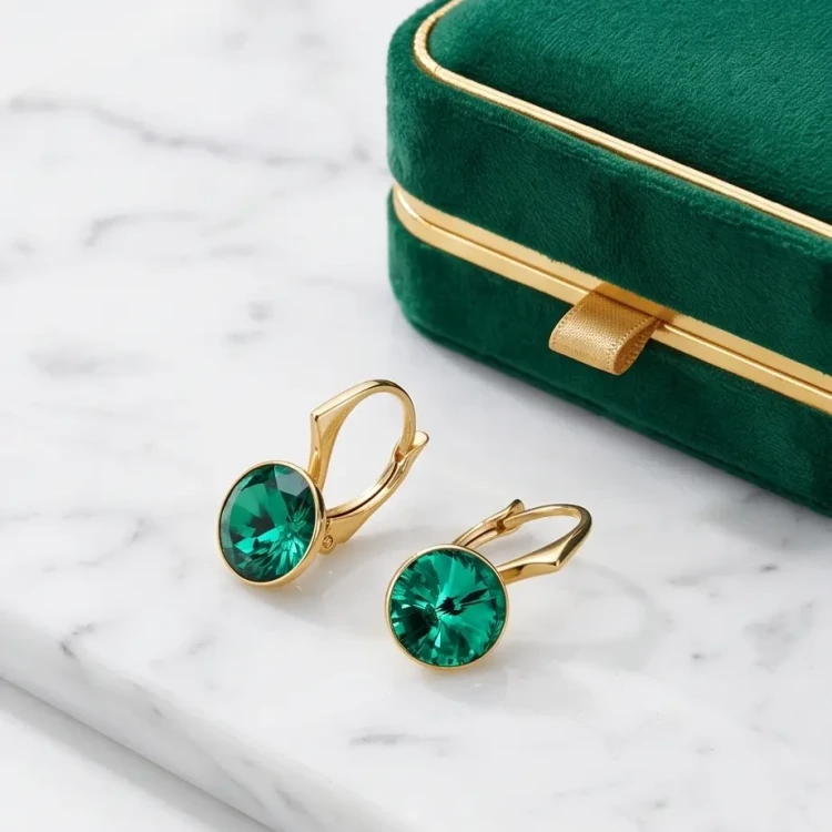 Damskie kolczyki z okrągłymi kryształami Swarovski® 8 mm w intensywnie zielonym odcieniu