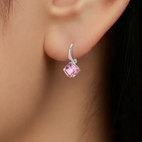 Srebrne kolczyki z kryształami Swarovski® w kształcie kostek Light Rose