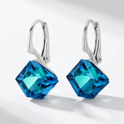 Srebrne kolczyki z kryształami Swarovski® w kształcie kostek Bermuda Blue
