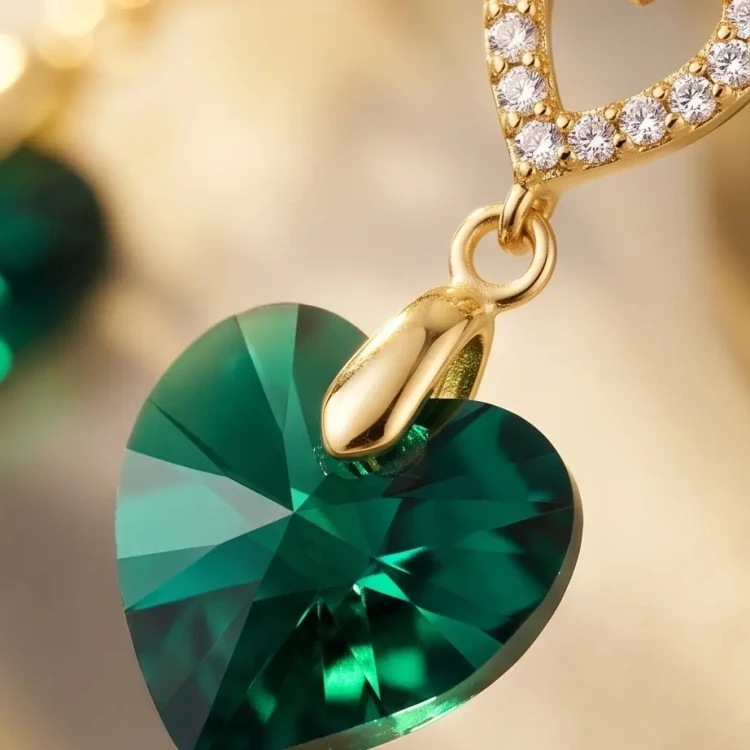 Delikatne kolczyki damskie z zielonymi kryształami Swarovski® serca