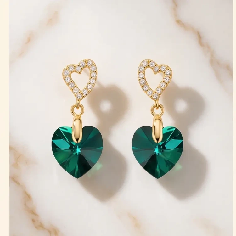 Kolczyki damskie z pozłacanego srebra z kryształami Swarovski® serca w szmaragdowym odcieniu