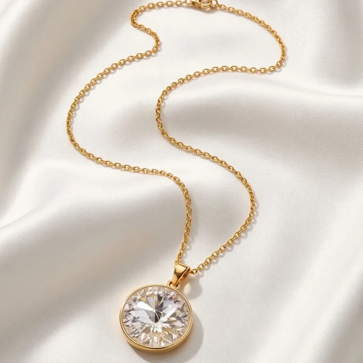 Naszyjnik damski z lśniącym kryształem Swarovski® Crystal o diamentowym blasku