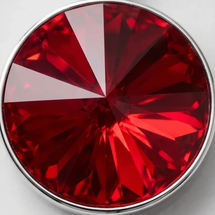 Delikatny srebrny naszyjnik z lśniącym kryształem Swarovski® Scarlet
