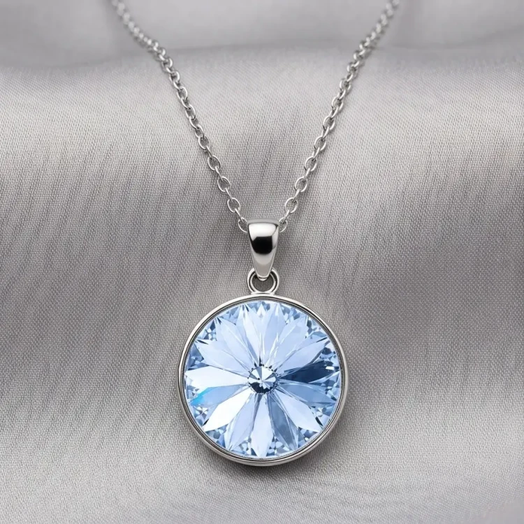 Elegancki srebrny naszyjnik z kryształem Swarovski® 12 mm Light Sapphire