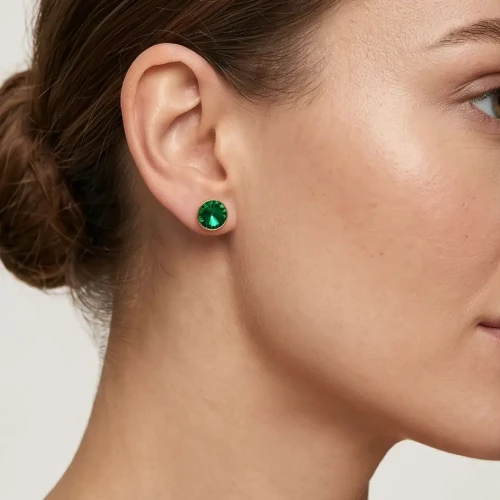 Pozłacane kolczyki sztyfty z kryształami Swarovski® Majestic Green 8 mm
