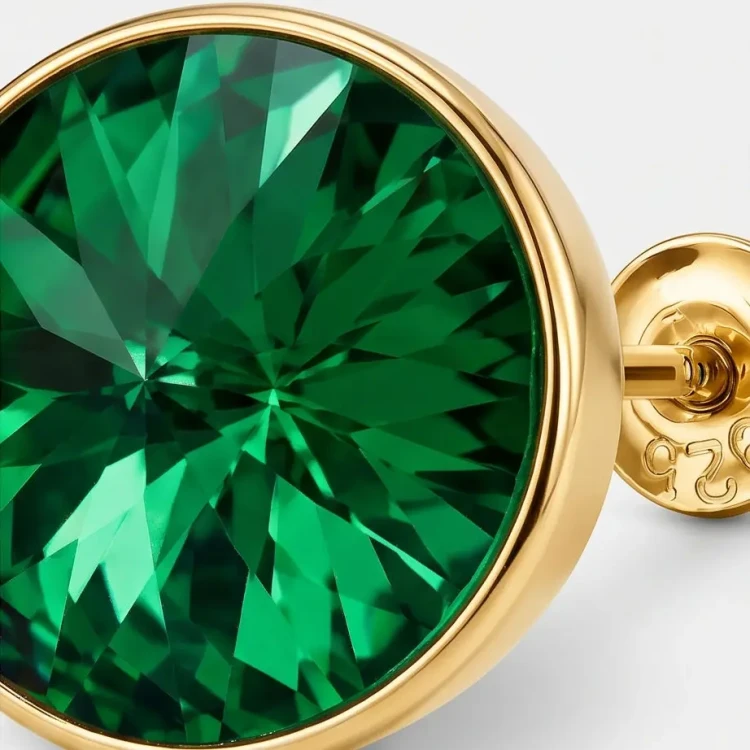 Kolczyki na sztyft z pozłacanego srebra z kryształami Swarovski® w kolorze Majestic Green