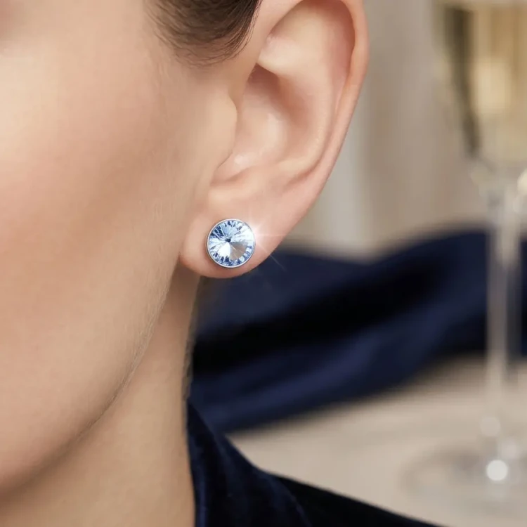 Damskie kolczyki srebrne z jasnoniebieskimi kryształami Swarovski®