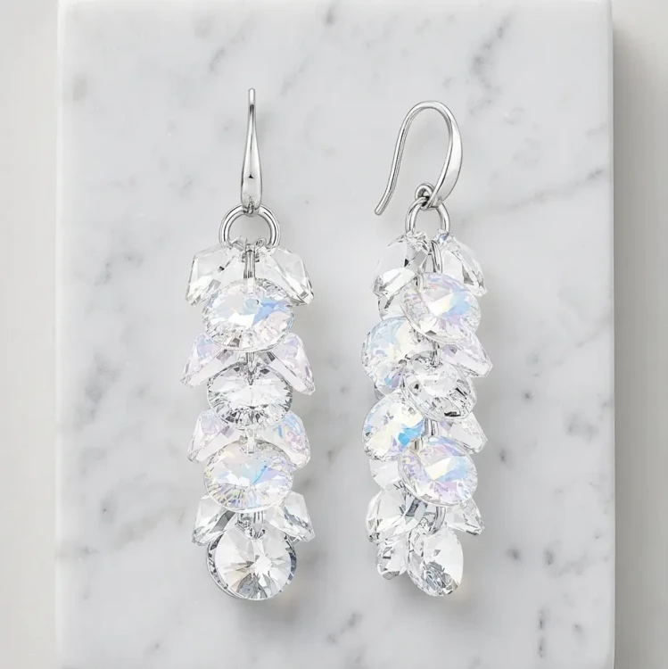 Srebrne kolczyki ślubne z połyskującymi kryształami Swarovski®